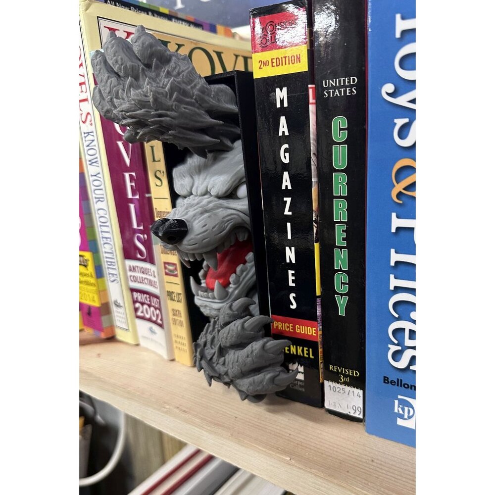 Multicolor Werewolf Book Nook Insert 3D Printed Shelf Monster Horror Shelf Decor - Picture 3 of 5